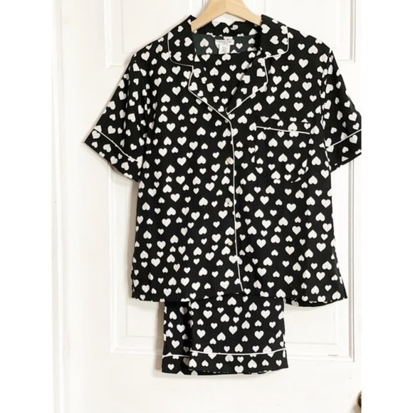 TABITHA WEBB - Heart Printed Pajama Set in Black and White - Picture 5 of 13